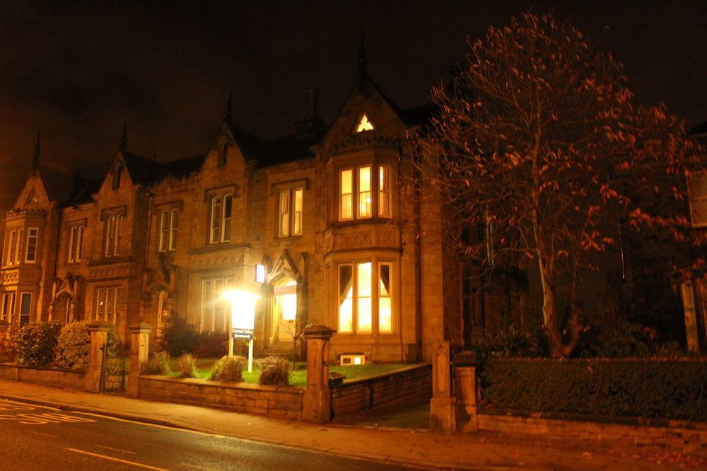 Edgerton Hotel Хъдърсфийлд Екстериор снимка