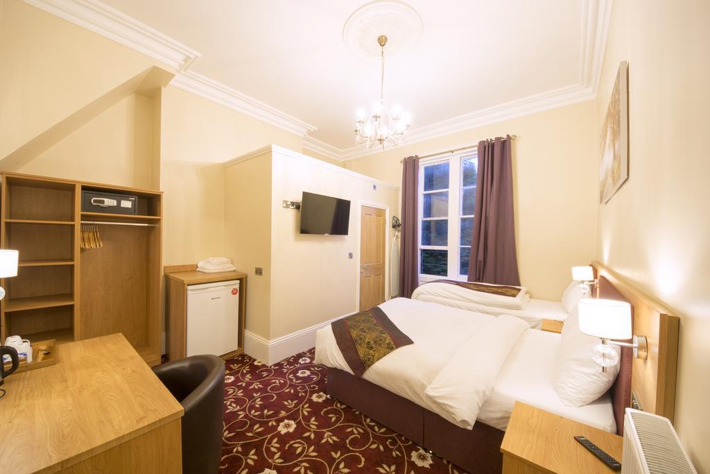 Edgerton Hotel Хъдърсфийлд Екстериор снимка