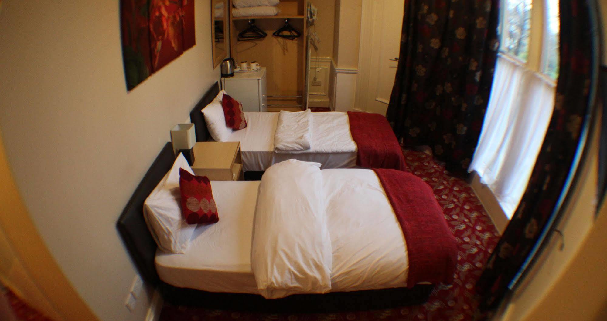 Edgerton Hotel Хъдърсфийлд Екстериор снимка