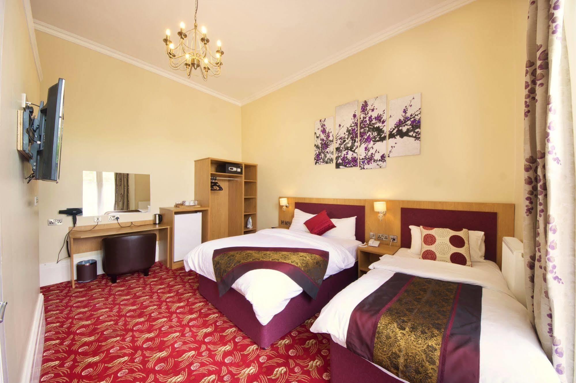 Edgerton Hotel Хъдърсфийлд Екстериор снимка