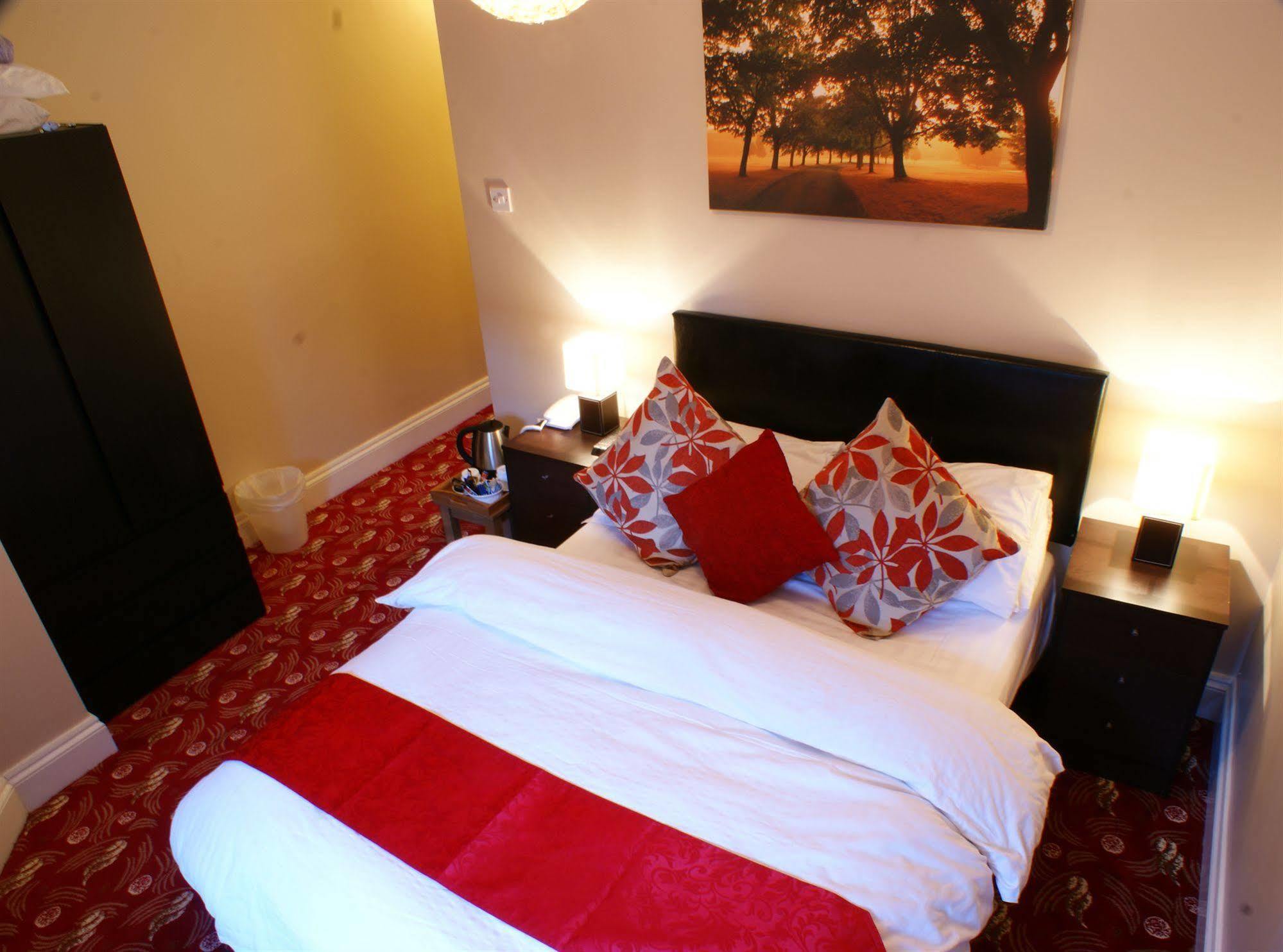 Edgerton Hotel Хъдърсфийлд Екстериор снимка