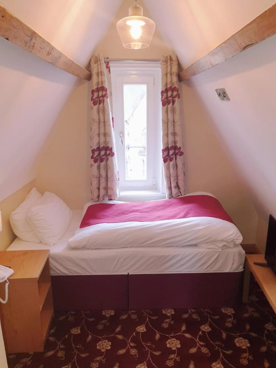 Edgerton Hotel Хъдърсфийлд Екстериор снимка